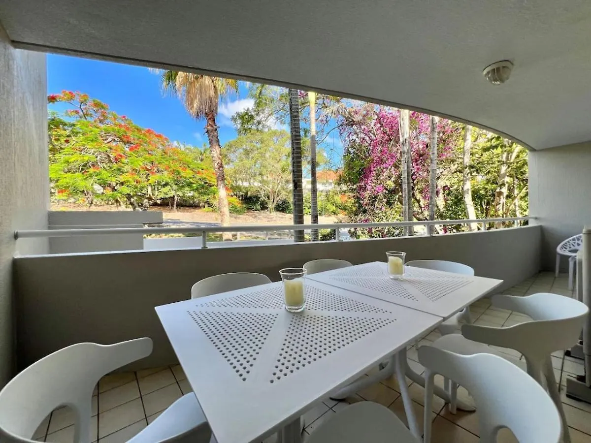 Opulent Noosa Hinterland Sunsets Apartment