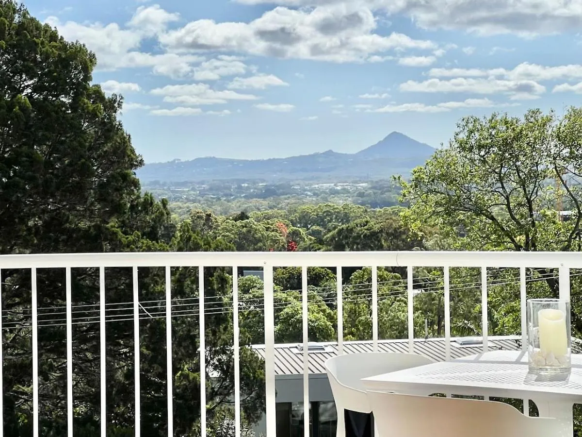 Opulent Noosa Hinterland Sunsets Apartment