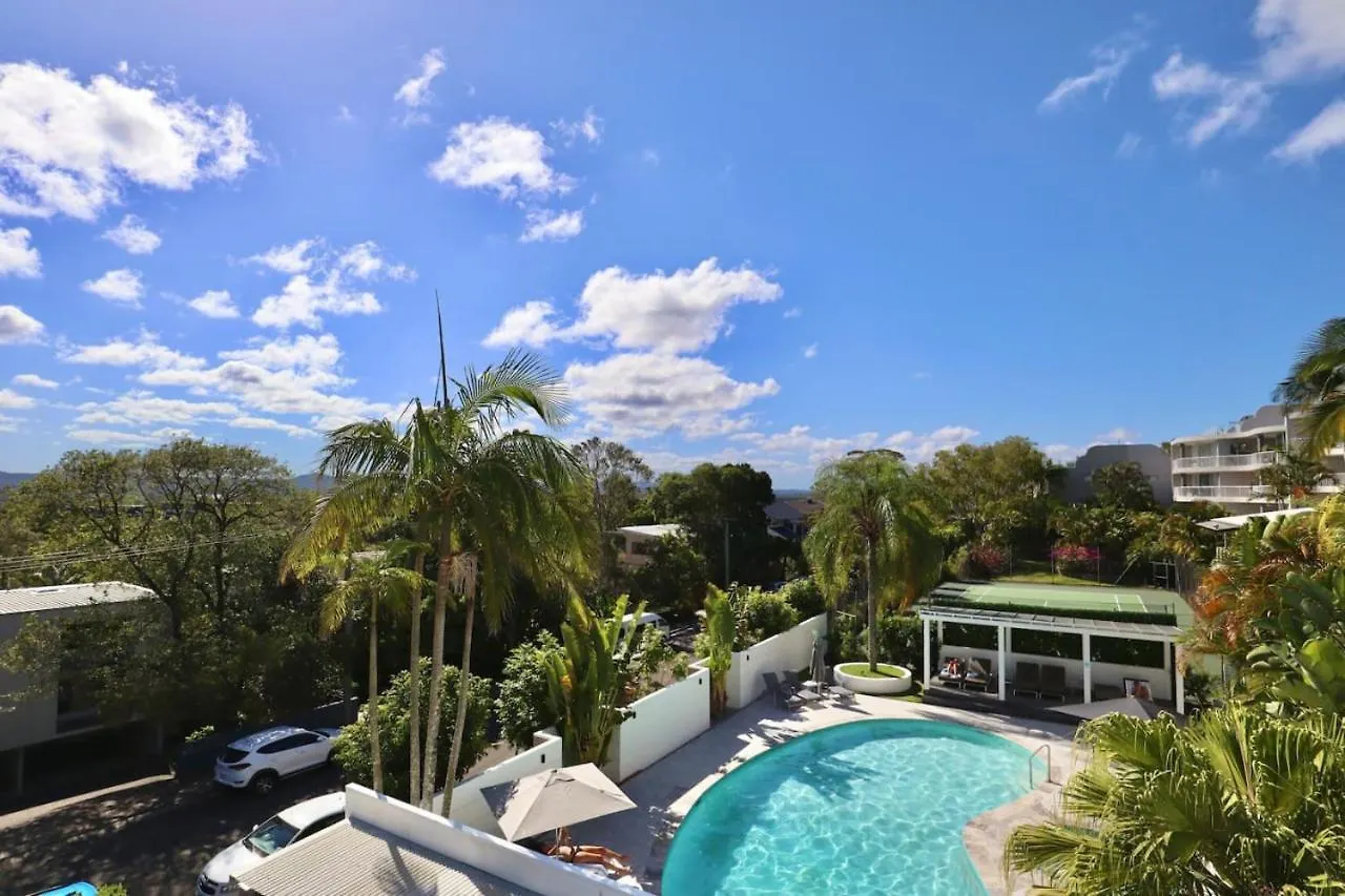 Opulent Noosa Hinterland Sunsets Apartment